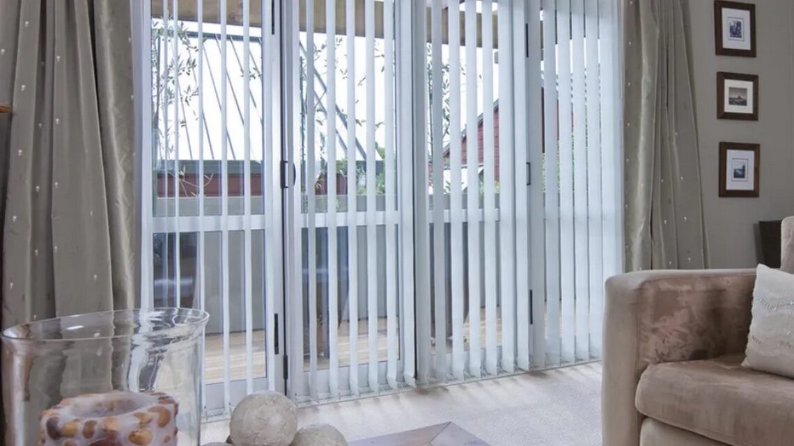 What blinds look best from outside? Buy Fast Followers